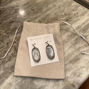 KENDRA SCOTT - NWT